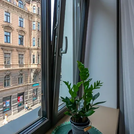 Studio, Premium Design 5 Min Old Town Self Check-in Riga